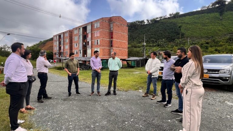 VISITA-LOTE-CHINCHINA-4-1024x576